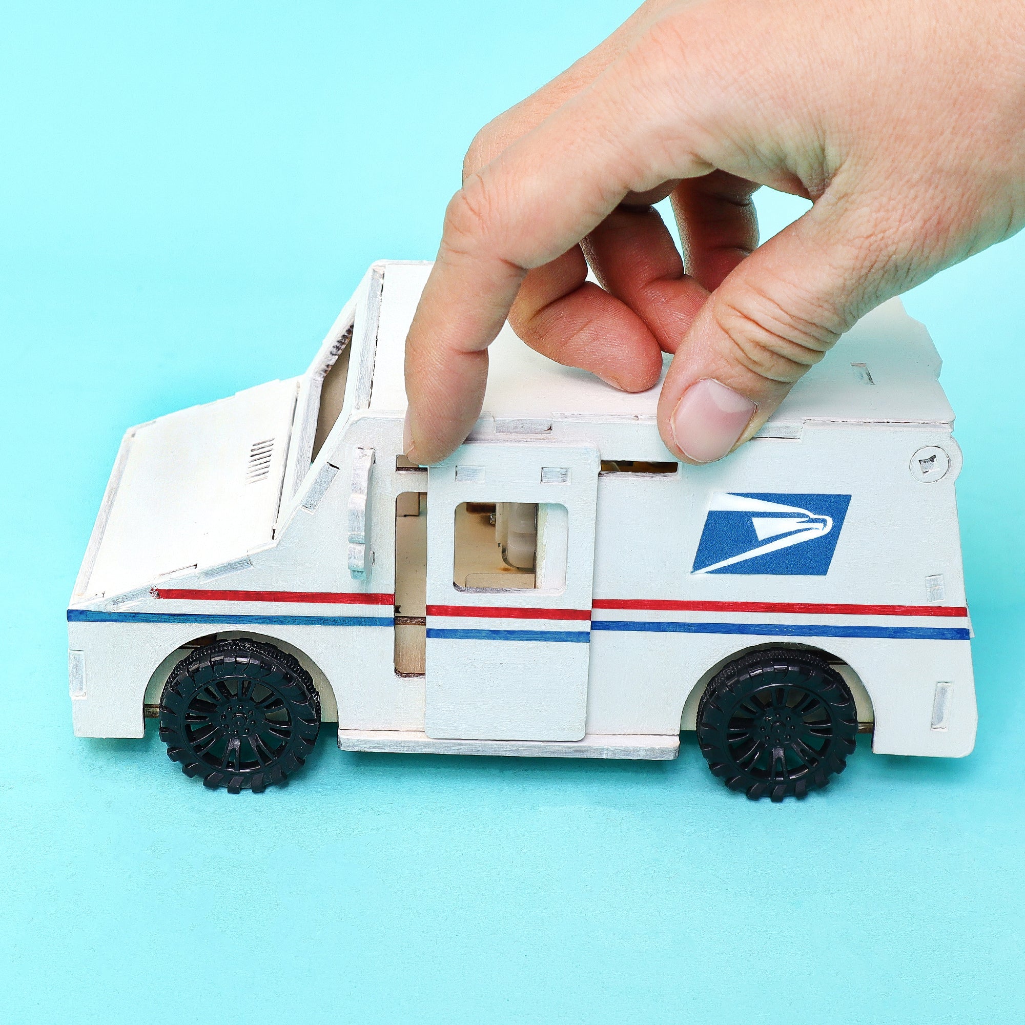 Delivery Truck STEM Build Paint Power Kit