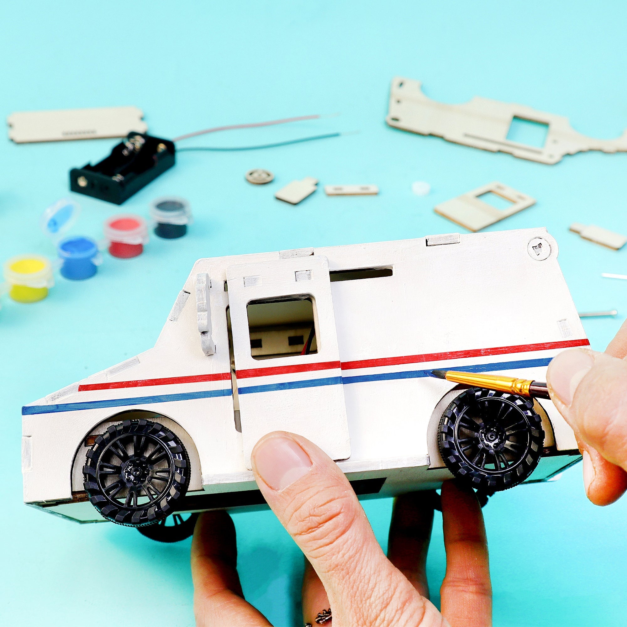 Delivery Truck STEM Build Paint Power Kit